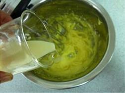 炼乳蛋黄沙拉酱的做法 步骤7