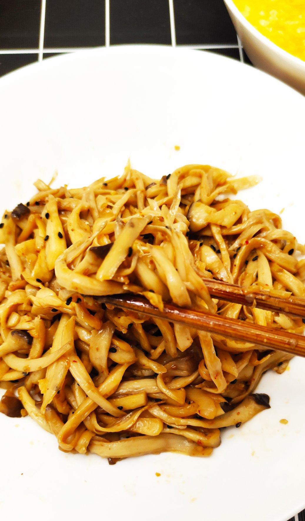 干煸手撕杏鲍菇