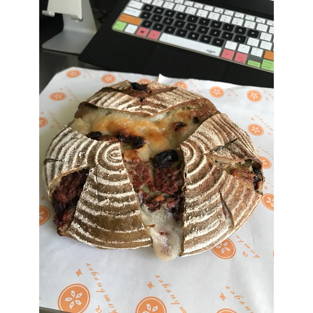 天然酵种麻薯夹心抹茶软欧~红豆肉松味