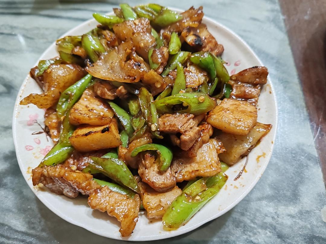 苕皮回锅肉｜一条视频