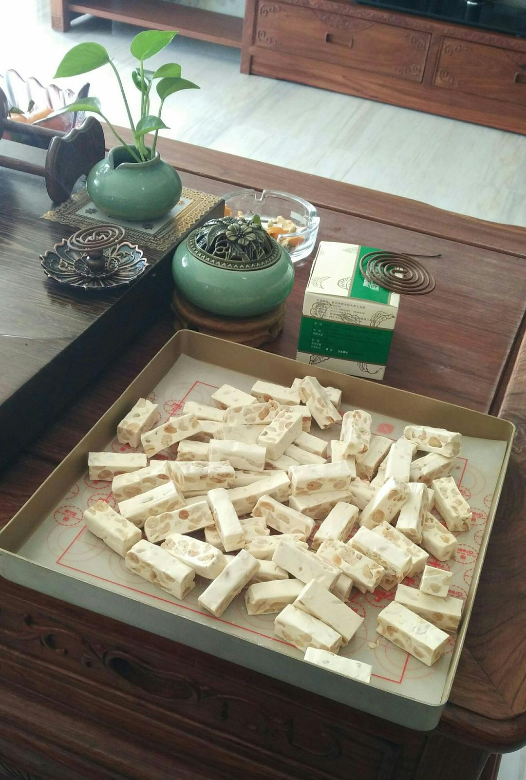 《Tinrry下午茶》教你做熬糖版牛轧糖