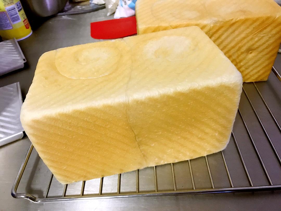 早餐白吐司          （庞多米 Pain de mie）