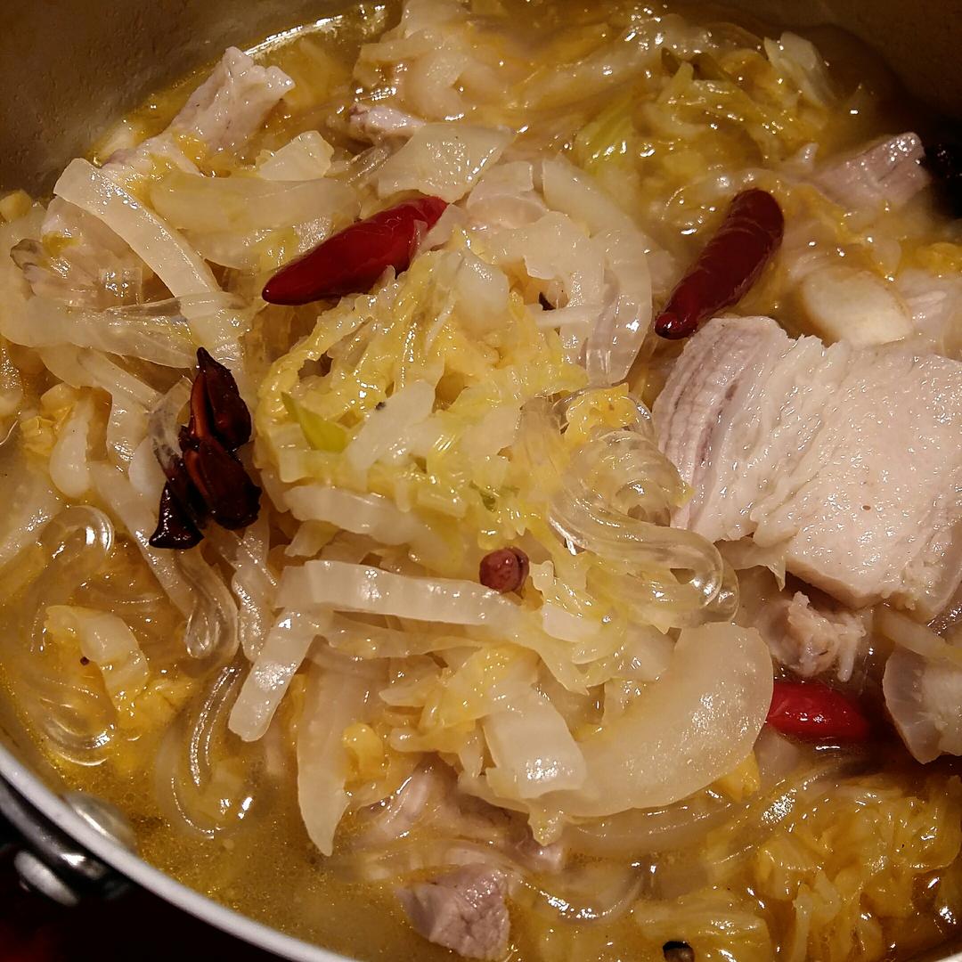 酸菜白肉炖粉条