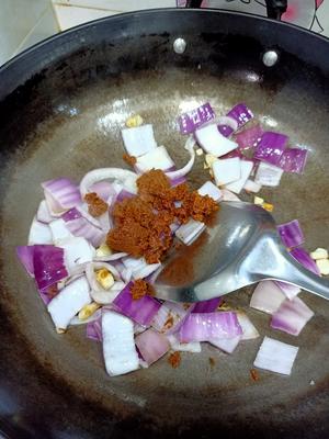 泰式咖喱鸡（超级正宗泰国味，跟日式咖喱是完全不一样的）的做法 步骤5