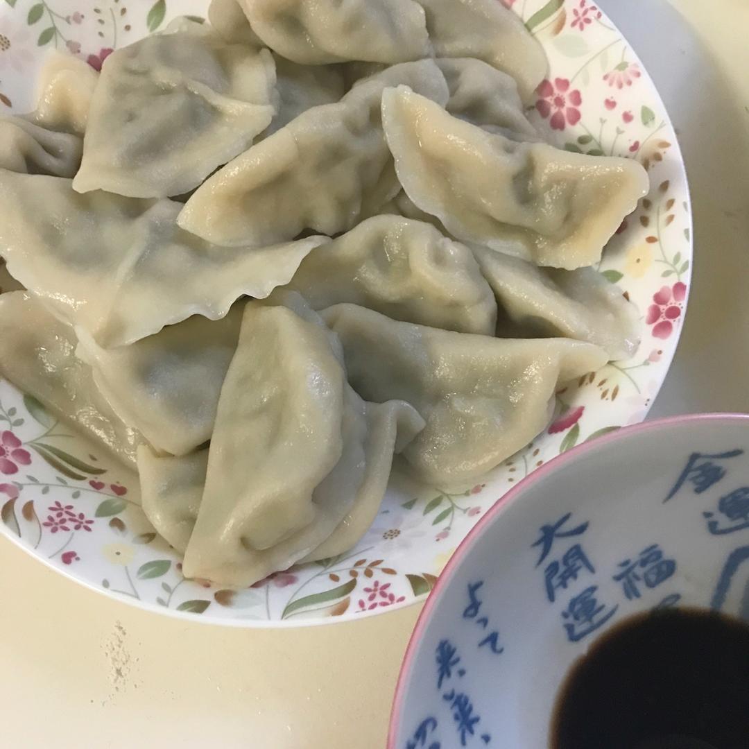 茼蒿鲜肉水饺