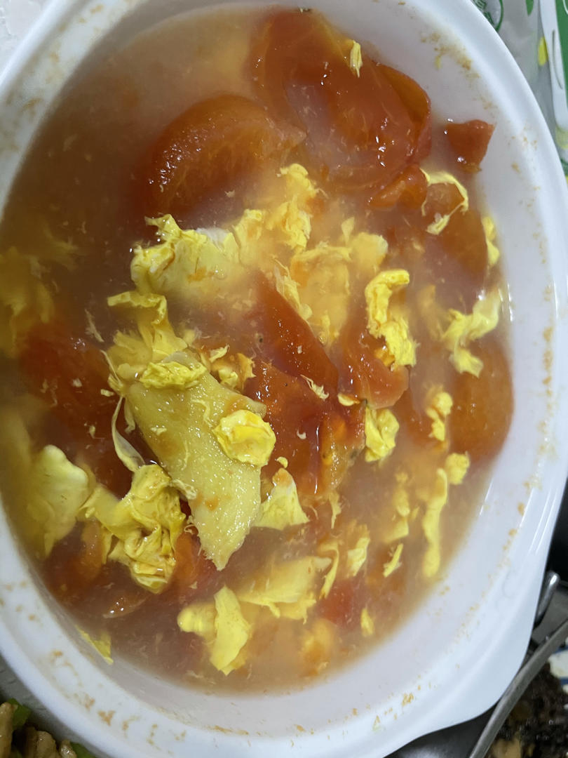 妈妈做的西红柿蛋花汤，味道老嗲！
