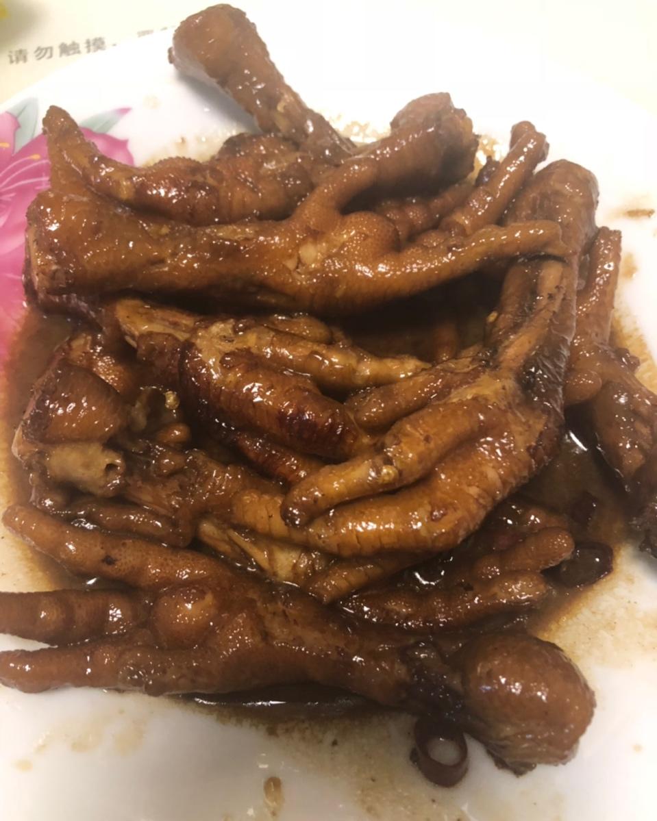 卤鸡爪子