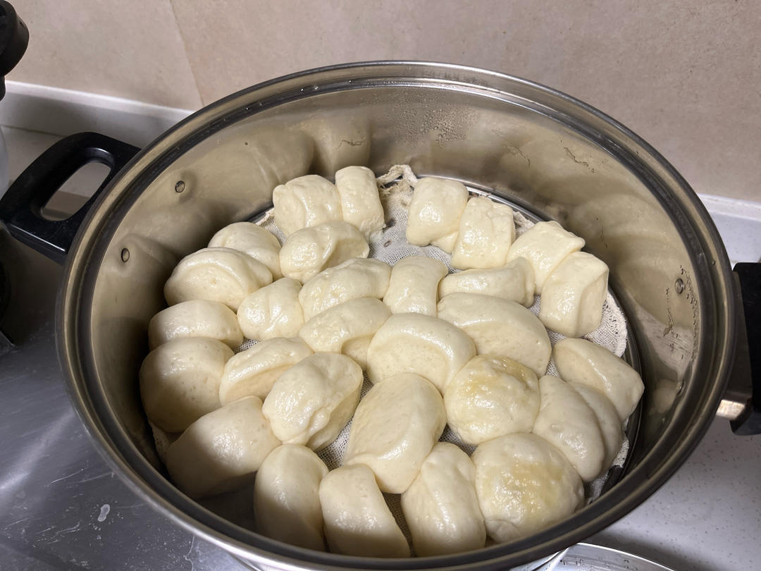 一发奶香小馒头，口感特别好！