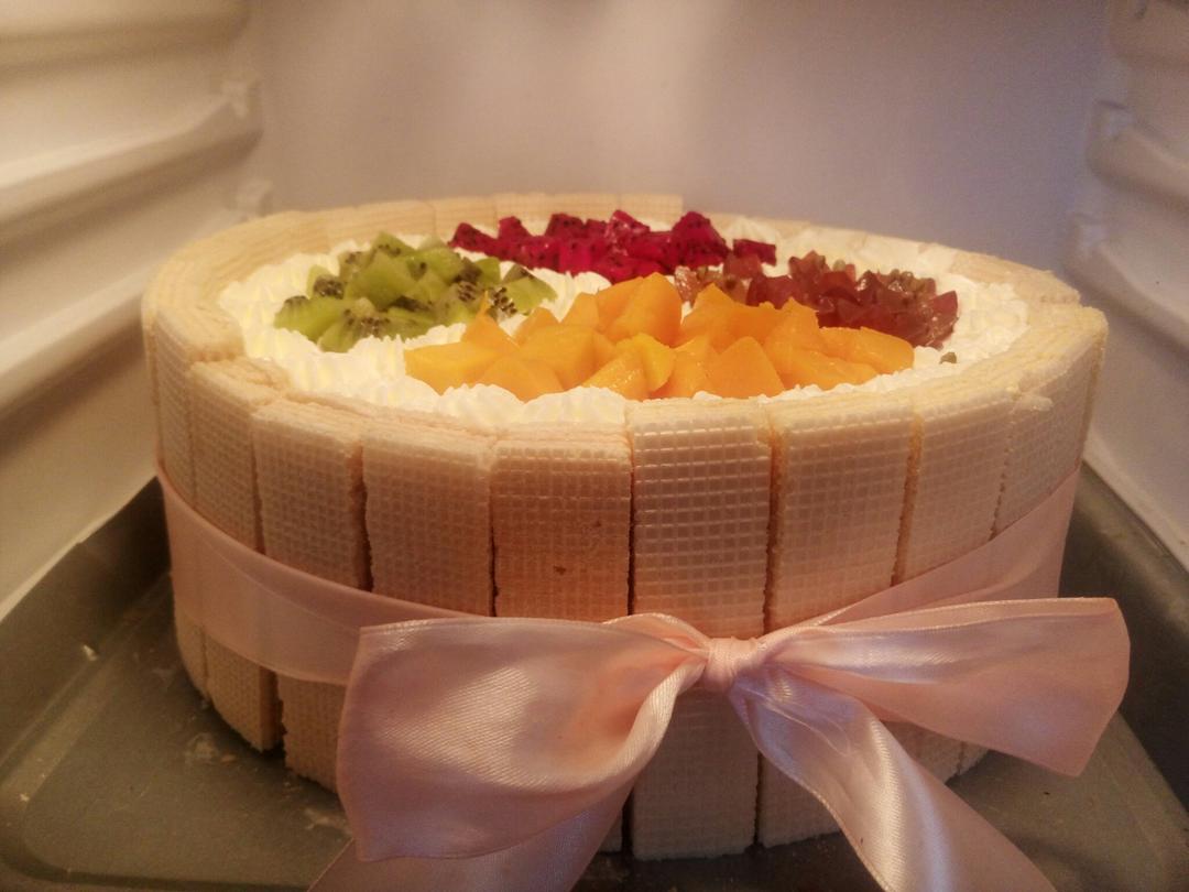 生日蛋糕教程【威化饼干围边】