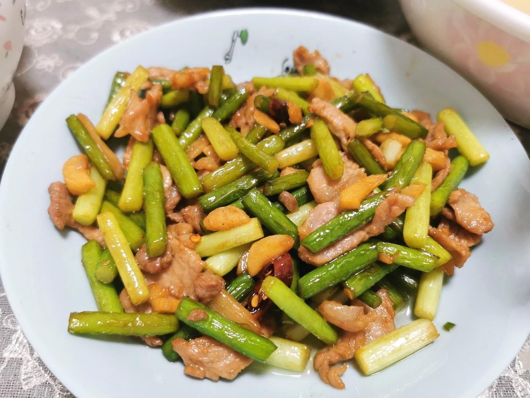 蒜苗炒肉