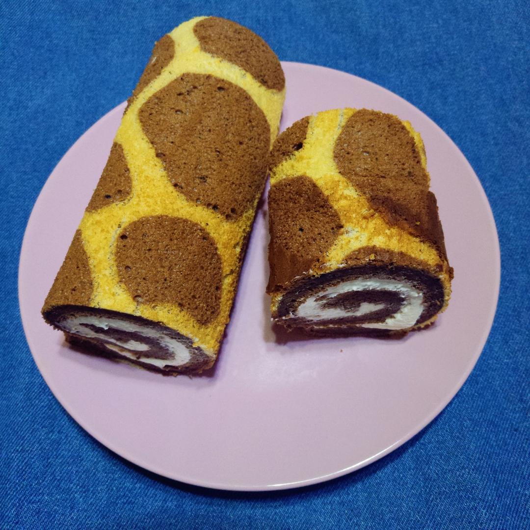奶牛蛋糕卷+长颈鹿蛋糕卷