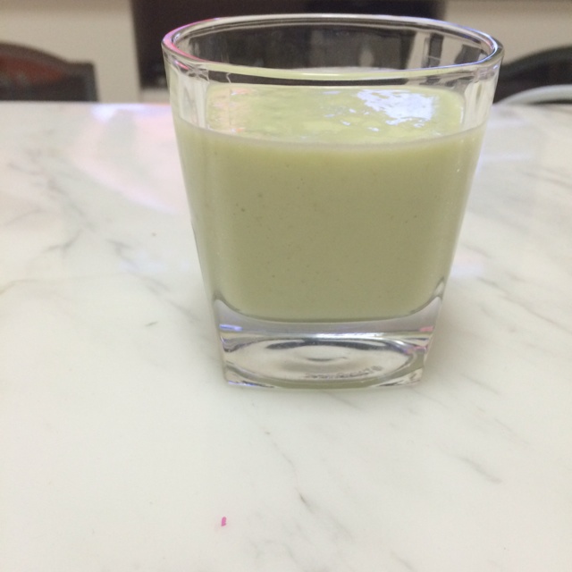 牛油果香蕉奶昔