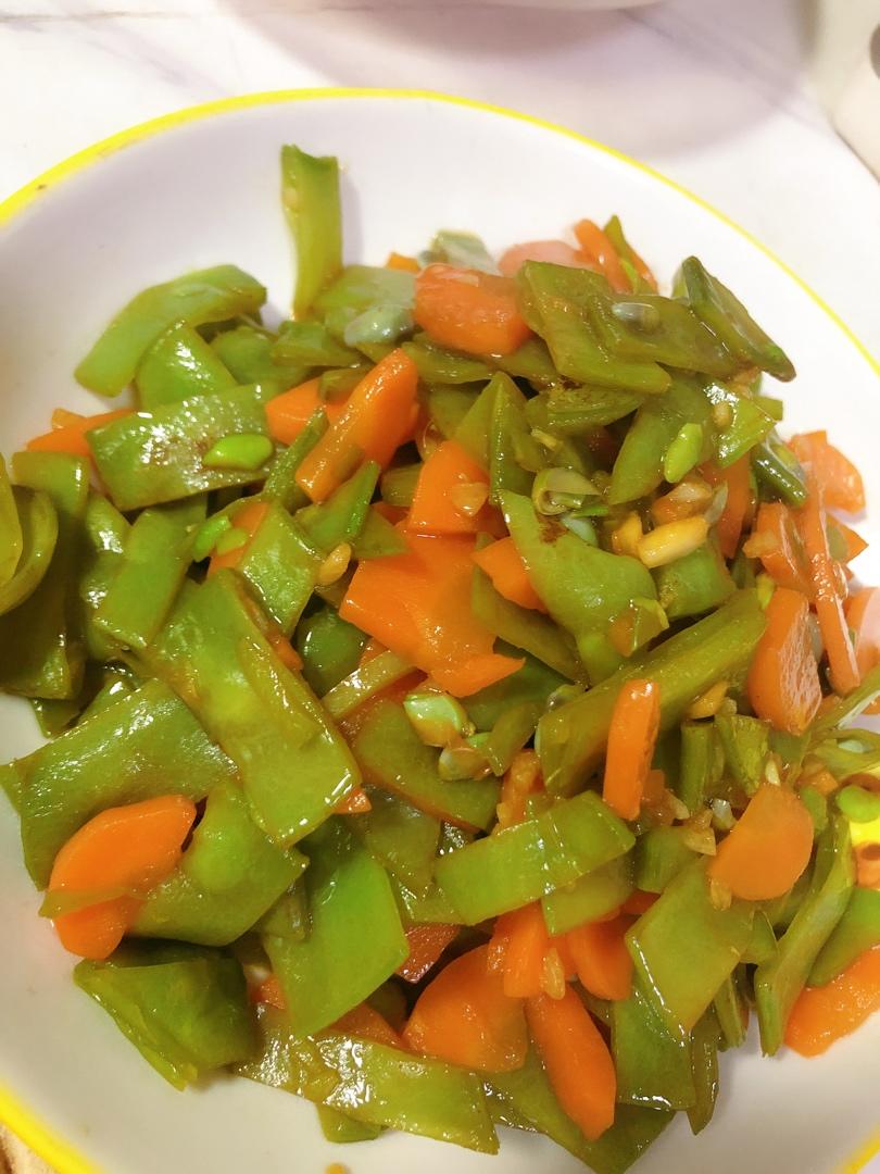 清炒扁豆角、架梅