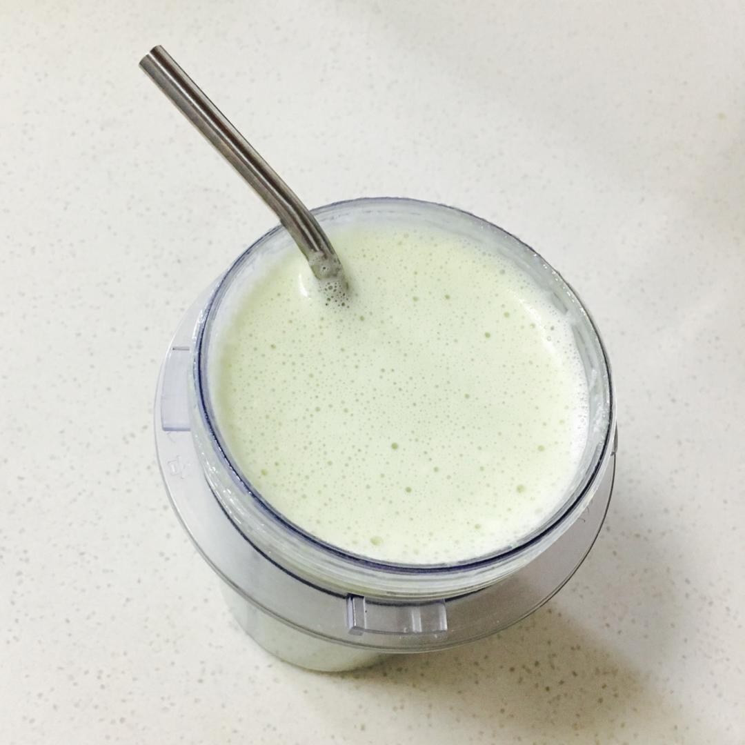 牛油果香蕉奶昔