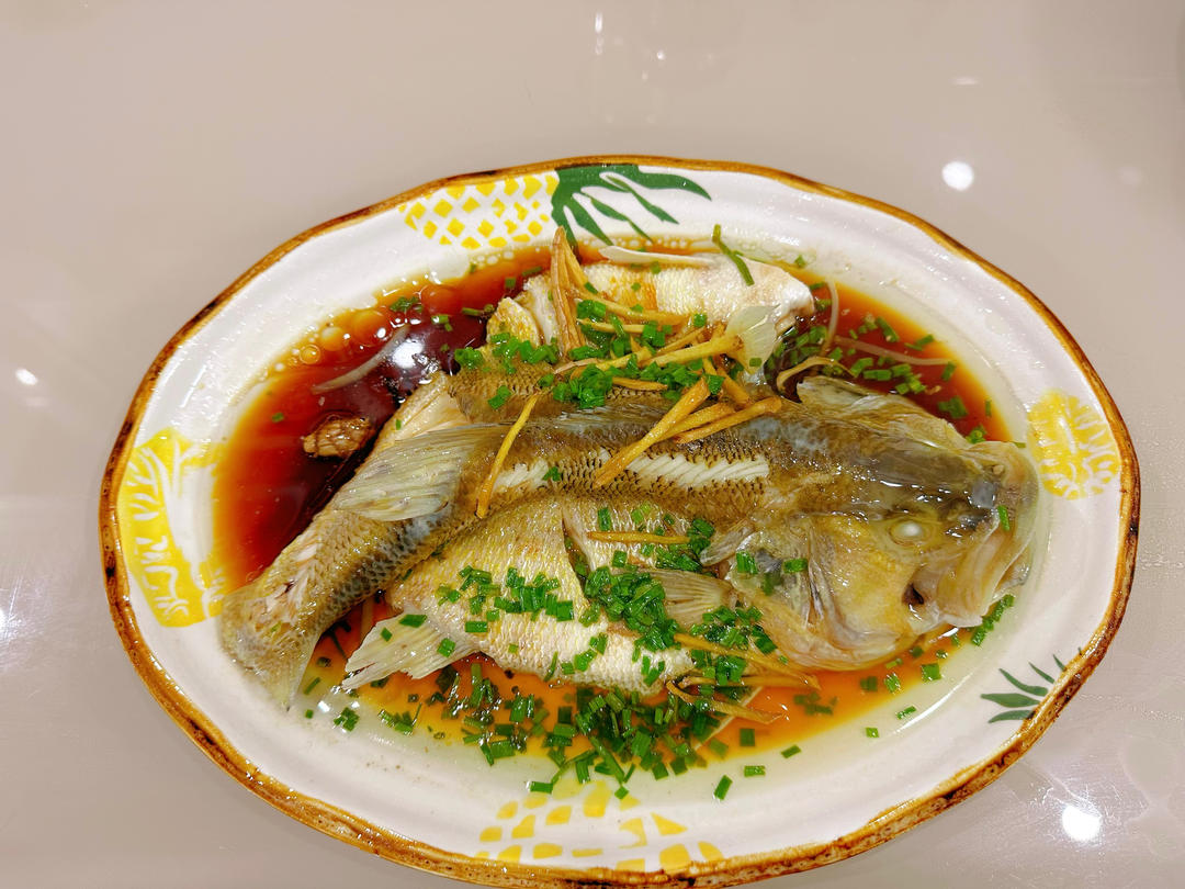 10分钟做 清蒸鲈鱼 （附切鱼图解）