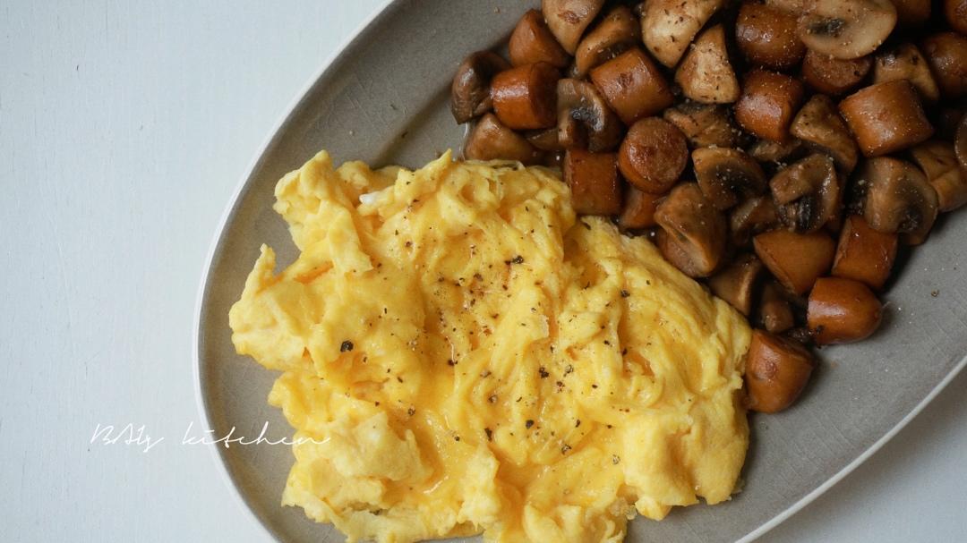 美式炒蛋 scrambled eggs