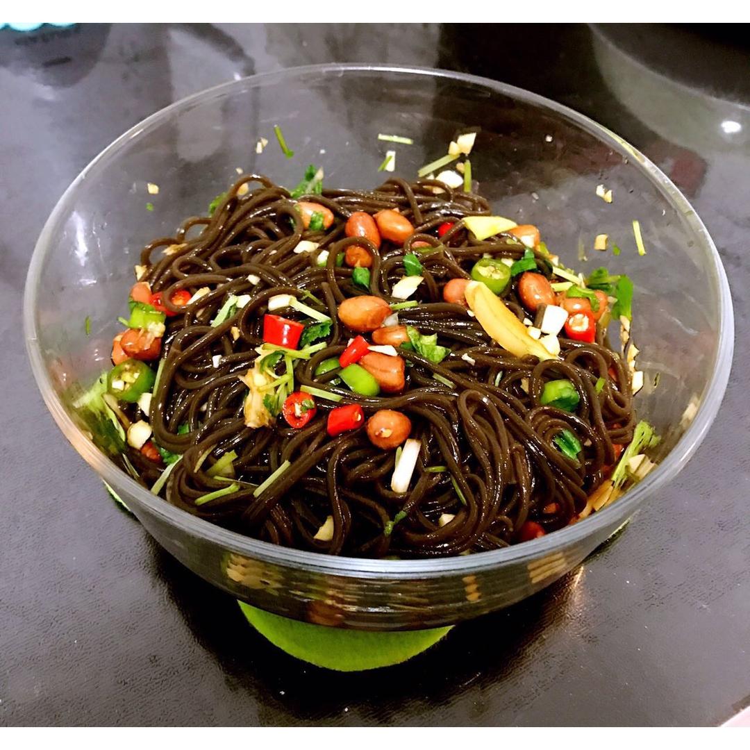 酸辣蕨根粉！