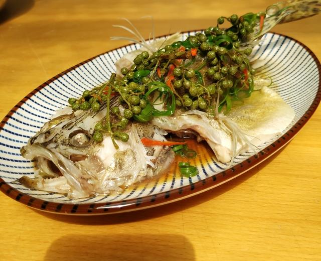 青花椒蒸鳜鱼的做法