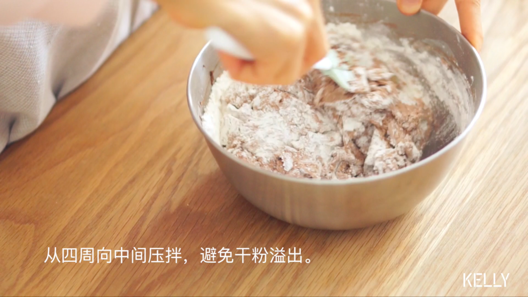 萬圣節(jié)鬼怪蛋糕 超軟巧克力馬芬/阿豬烘焙視頻：特別篇的做法 步驟19