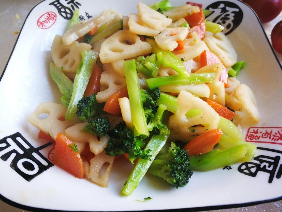 家常小炒:蒜蓉藕片西兰花