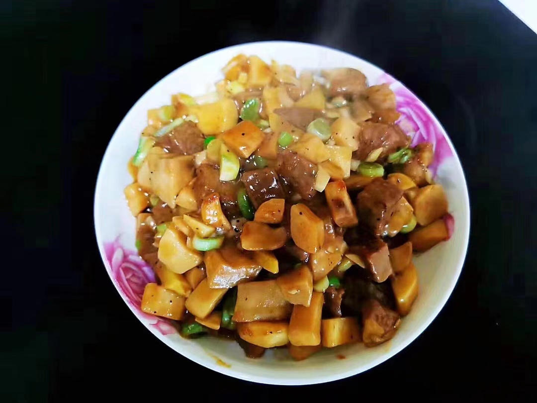 杏鲍菇炒牛肉粒