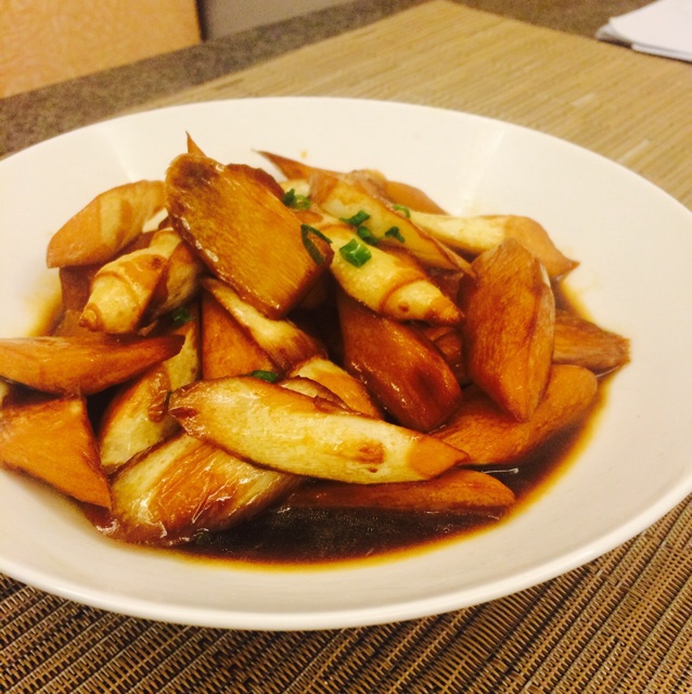 蒋酱酱做的油焖茭白