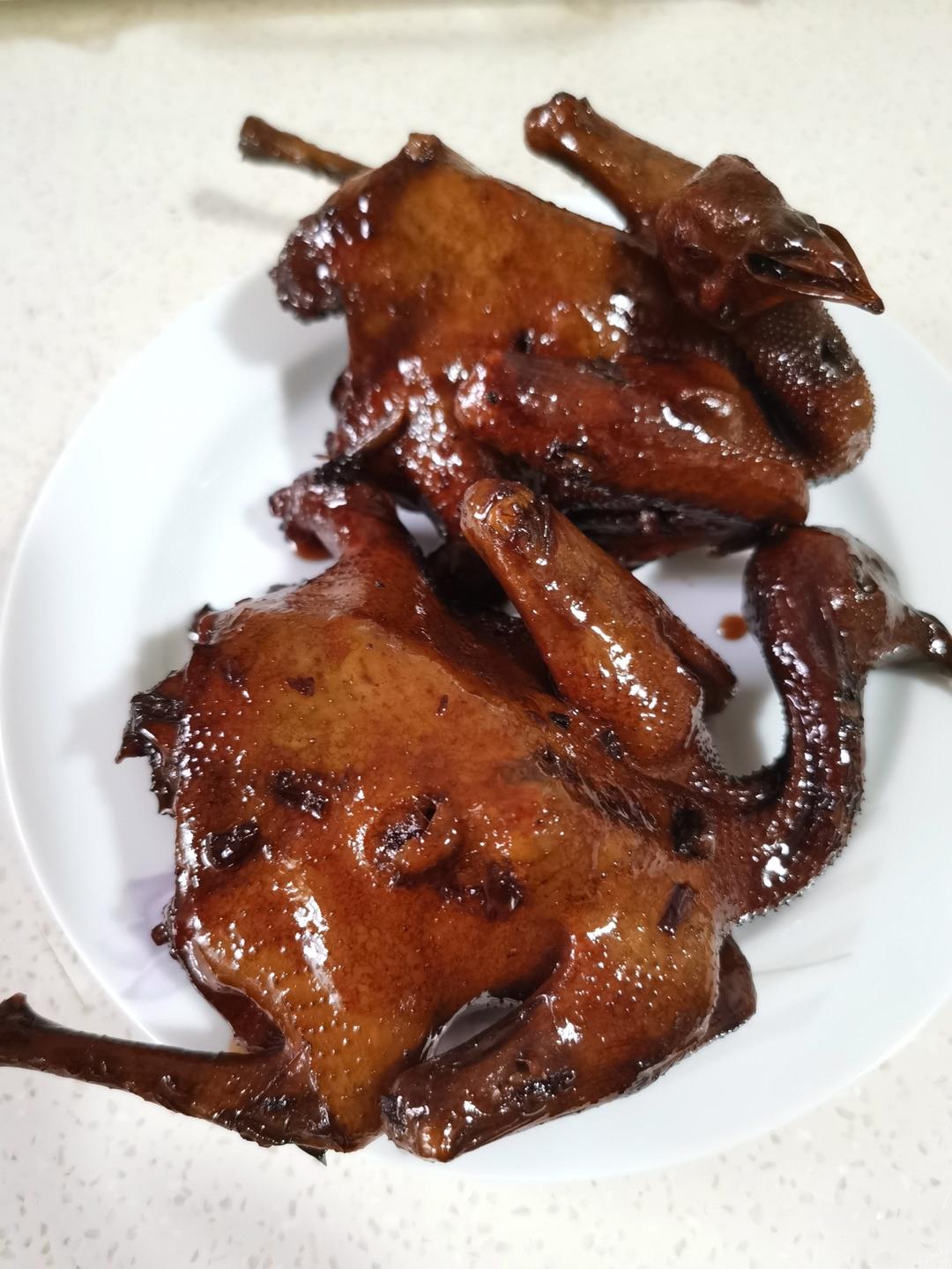 红烧乳鸽