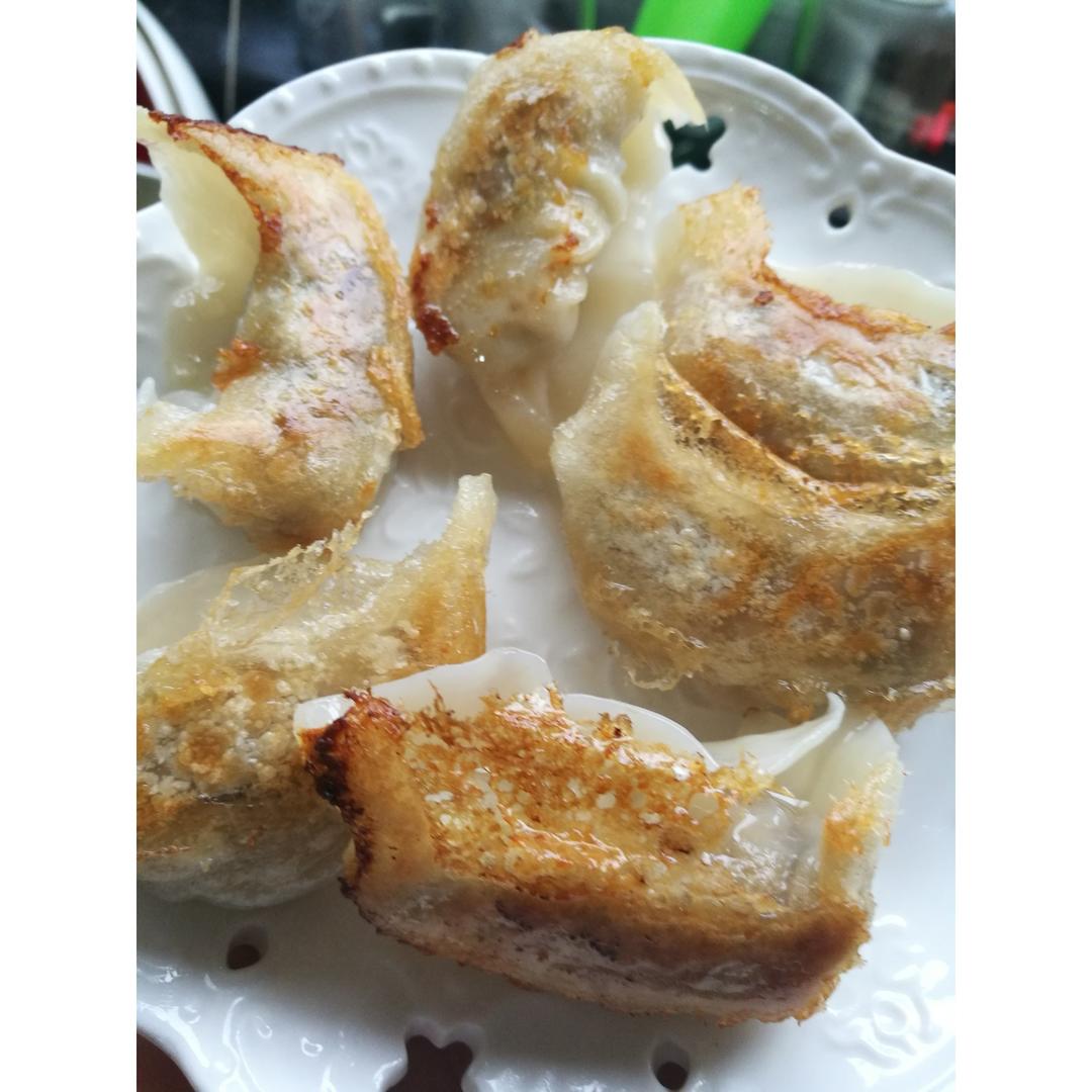 锅贴饺子