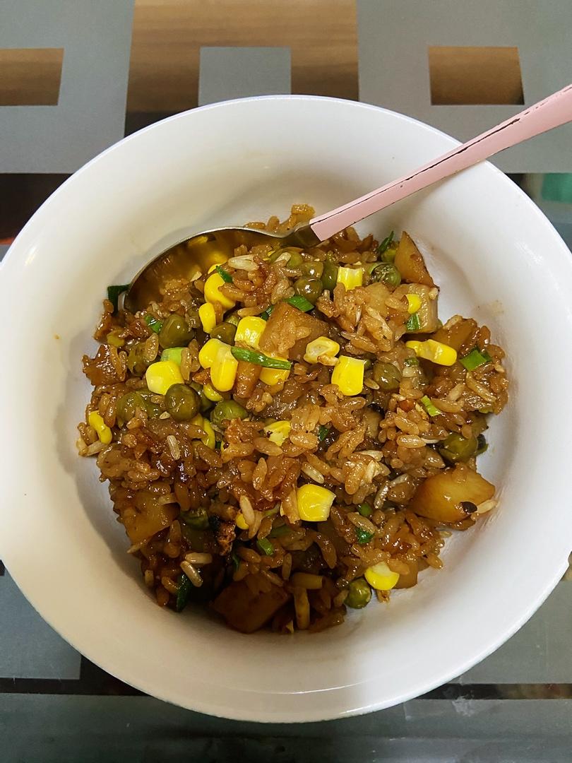 土豆焖饭（电饭锅版）