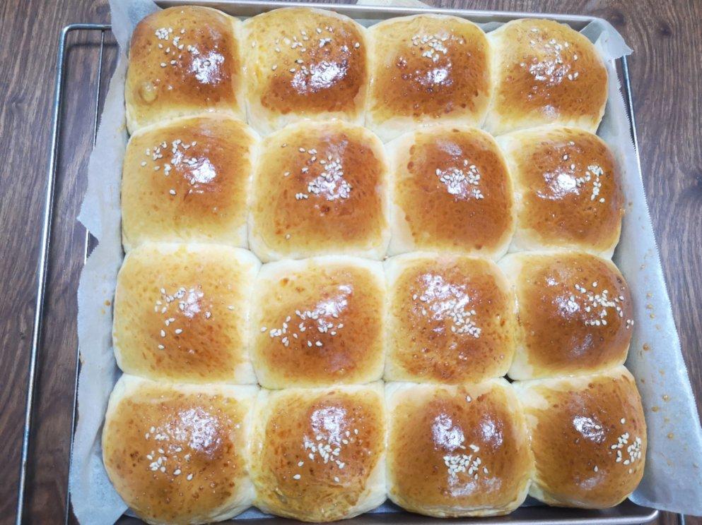 可以一片一片撕着吃的奶油小餐包