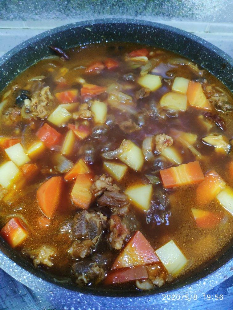 红烧牛肉土豆 （独家秘制）