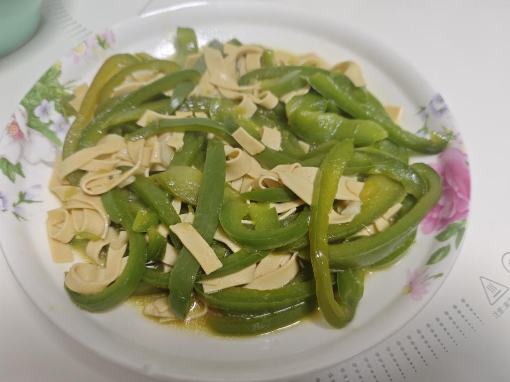 青椒炒百叶丝