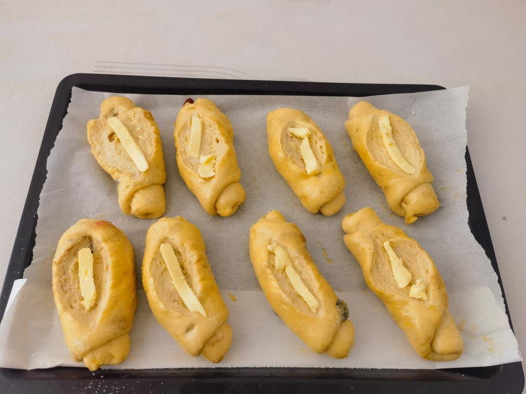 奶香松软的葡萄干面包｜有手就会