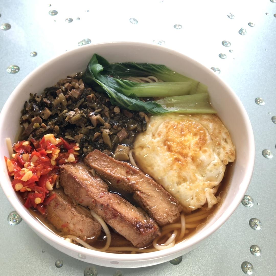 一碗热汤面