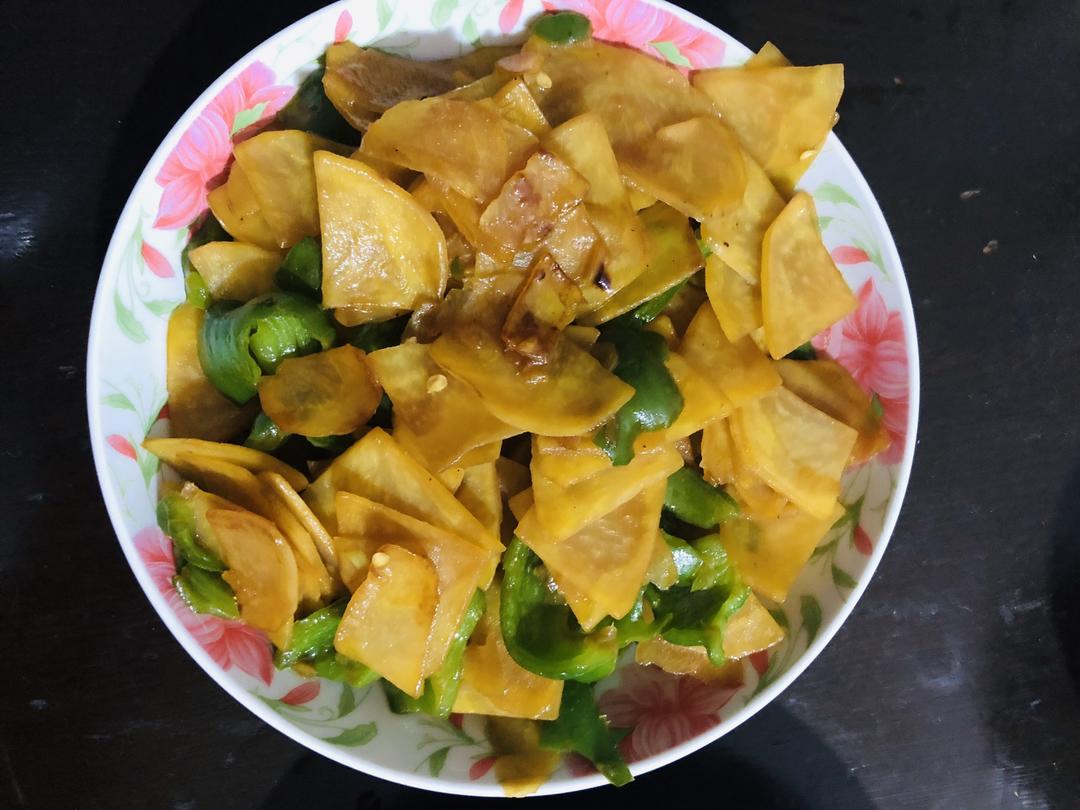 土豆片炒青椒的做法