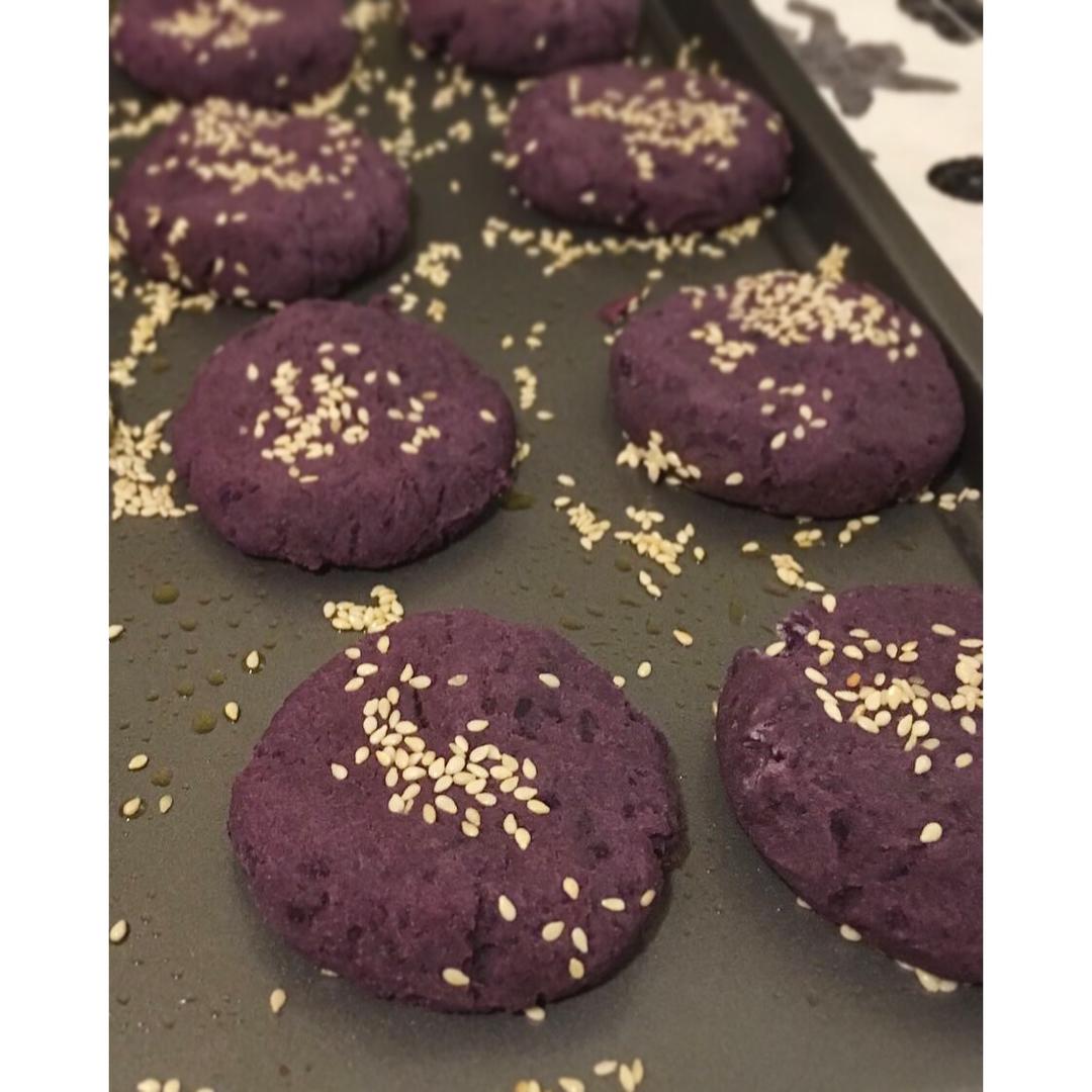 紫薯芝麻饼