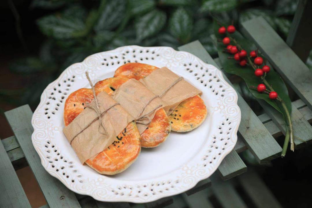 小美梅干菜酥饼(梅干菜鞋底饼)的做法