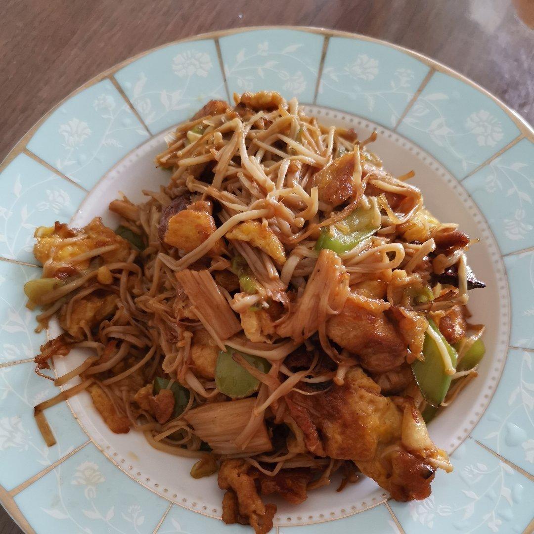 金针菇炒鸡蛋