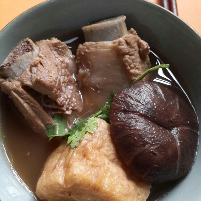 肉骨茶