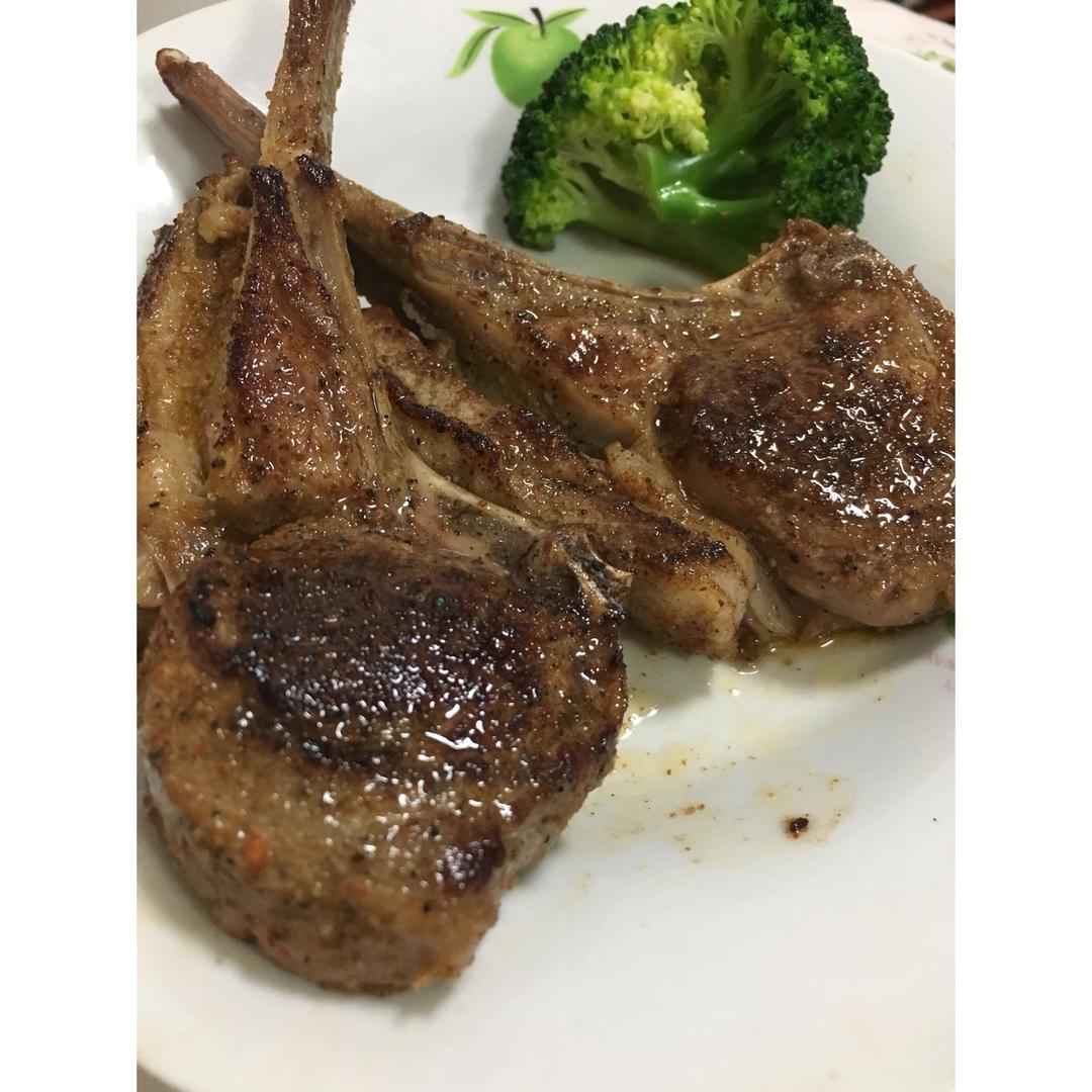 蒜香煎羊排