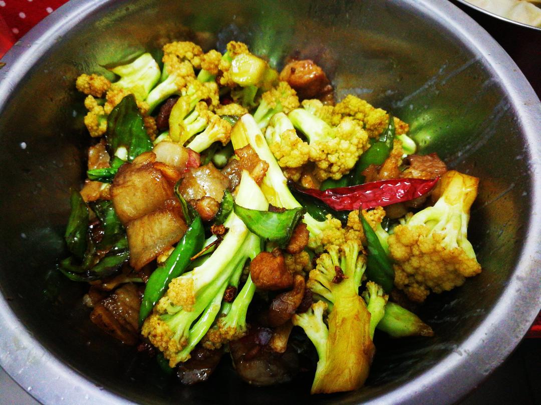 老丁的私房菜-干锅花菜