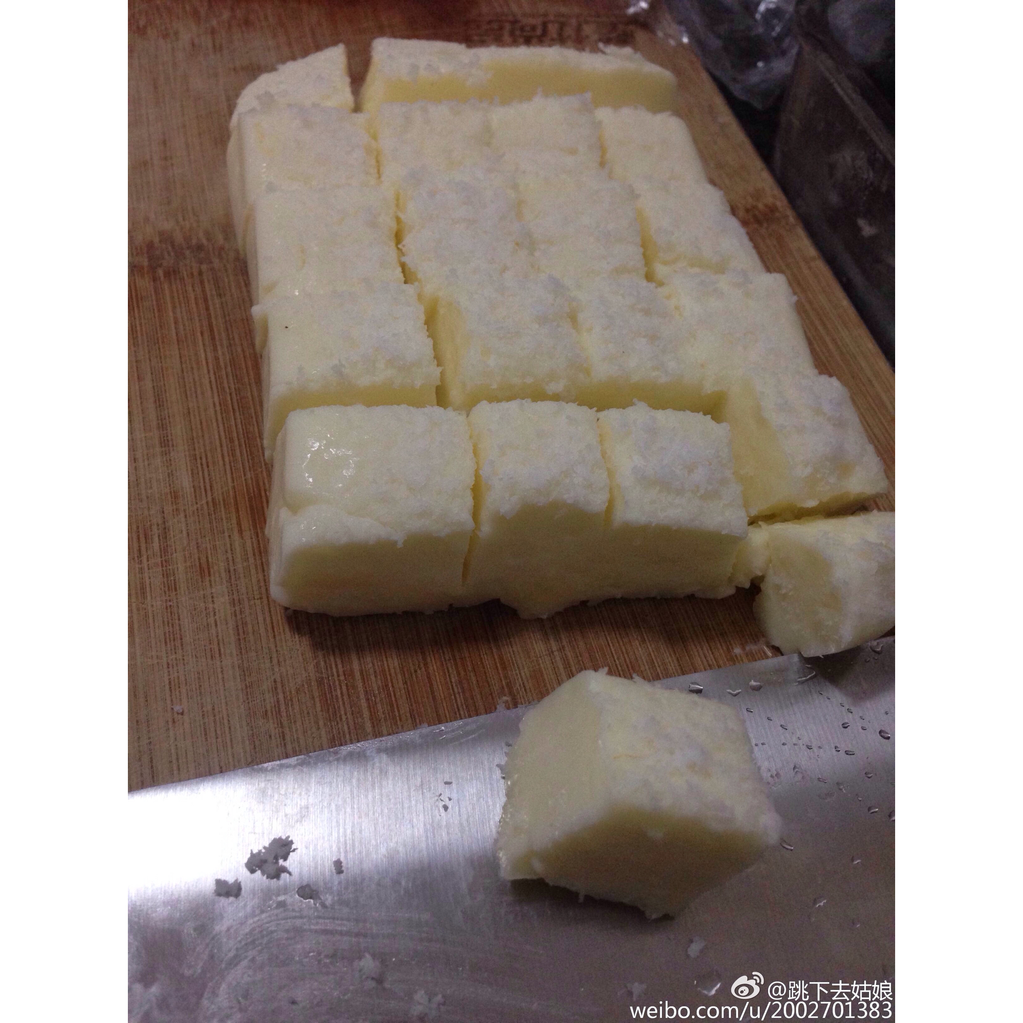 完胜85度C牛奶椰丝小方