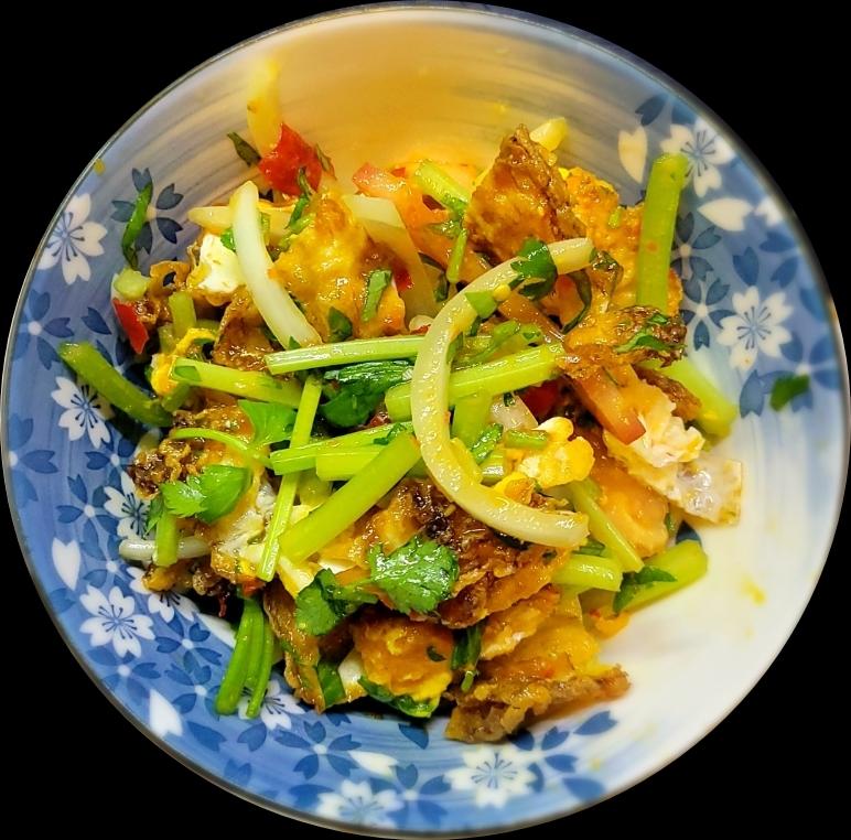 泰國酸辣荷包蛋沙拉(ยำไข่ดาว)的做法