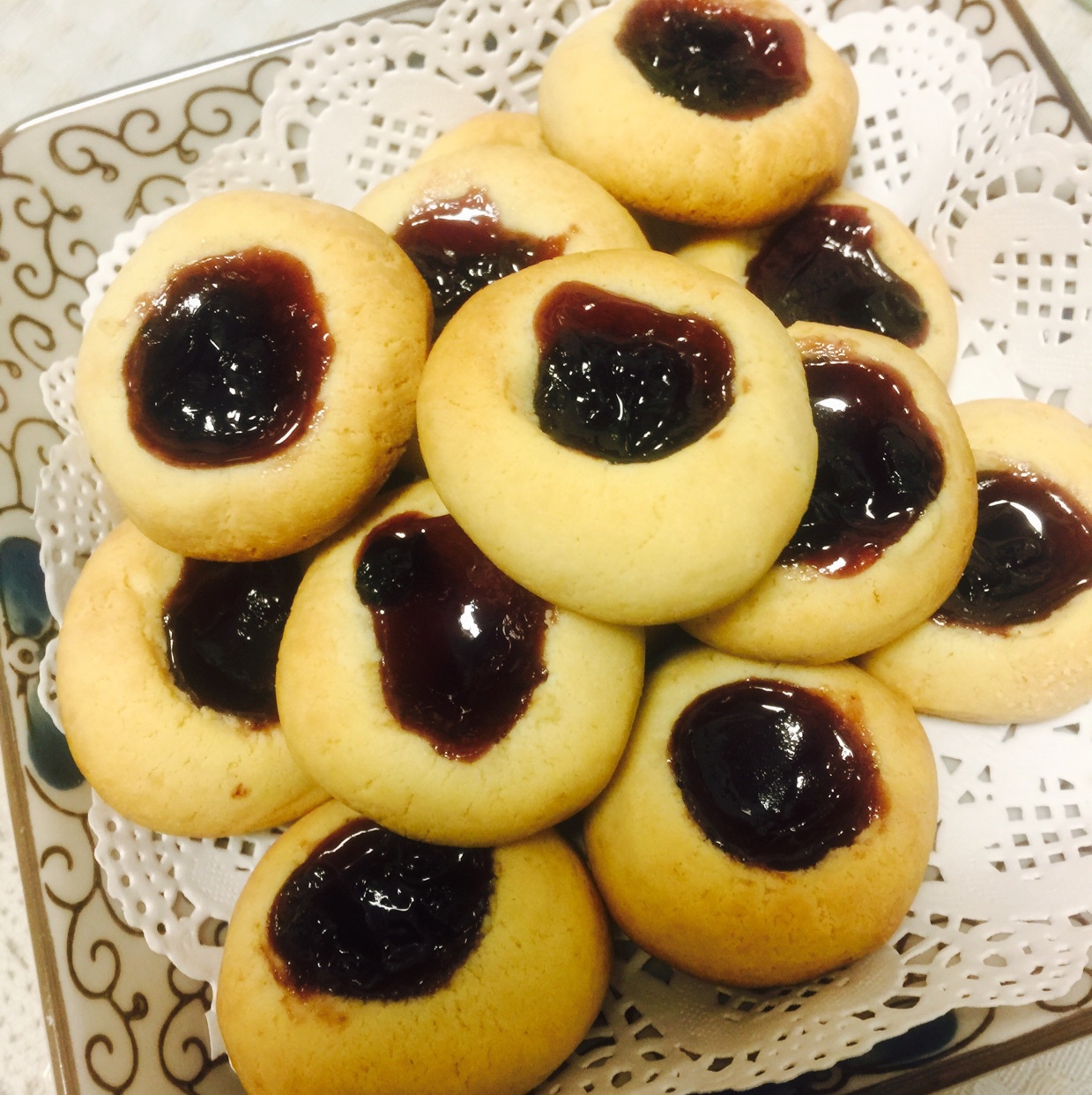 特浓奶香果酱酥饼