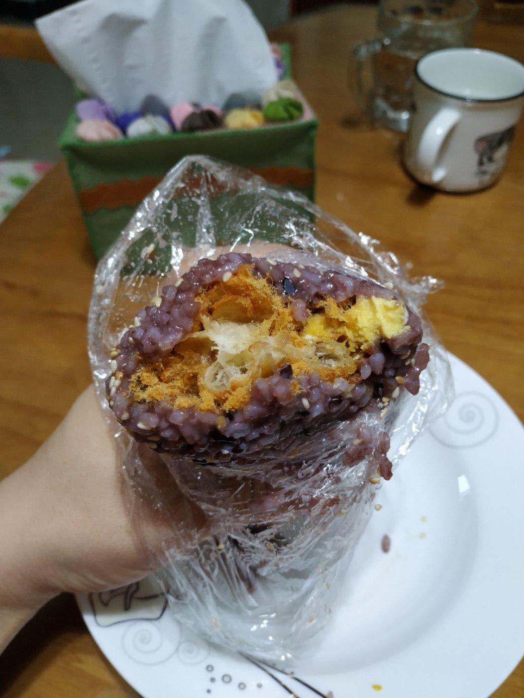 黑米粢饭团