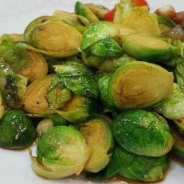 培根炒孢子甘蓝