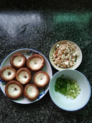香菇蒸鹌鹑蛋的做法 步骤1