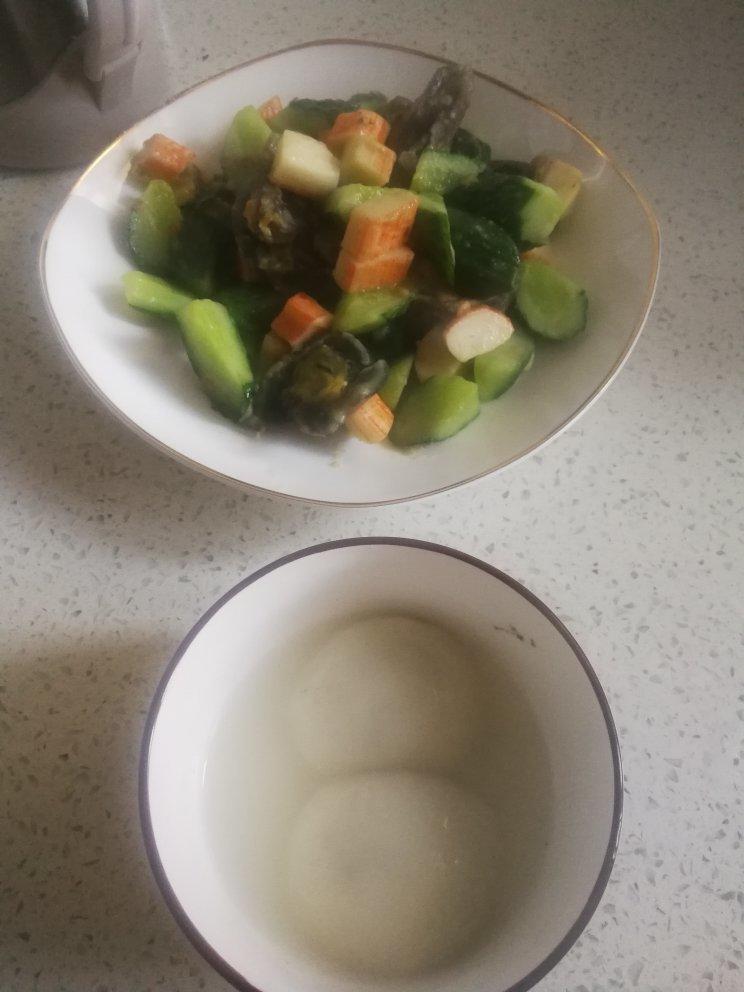 皮蛋蟹柳炒黄瓜