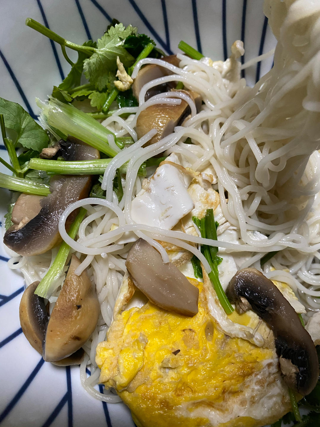 鲜掉眉毛口蘑汤