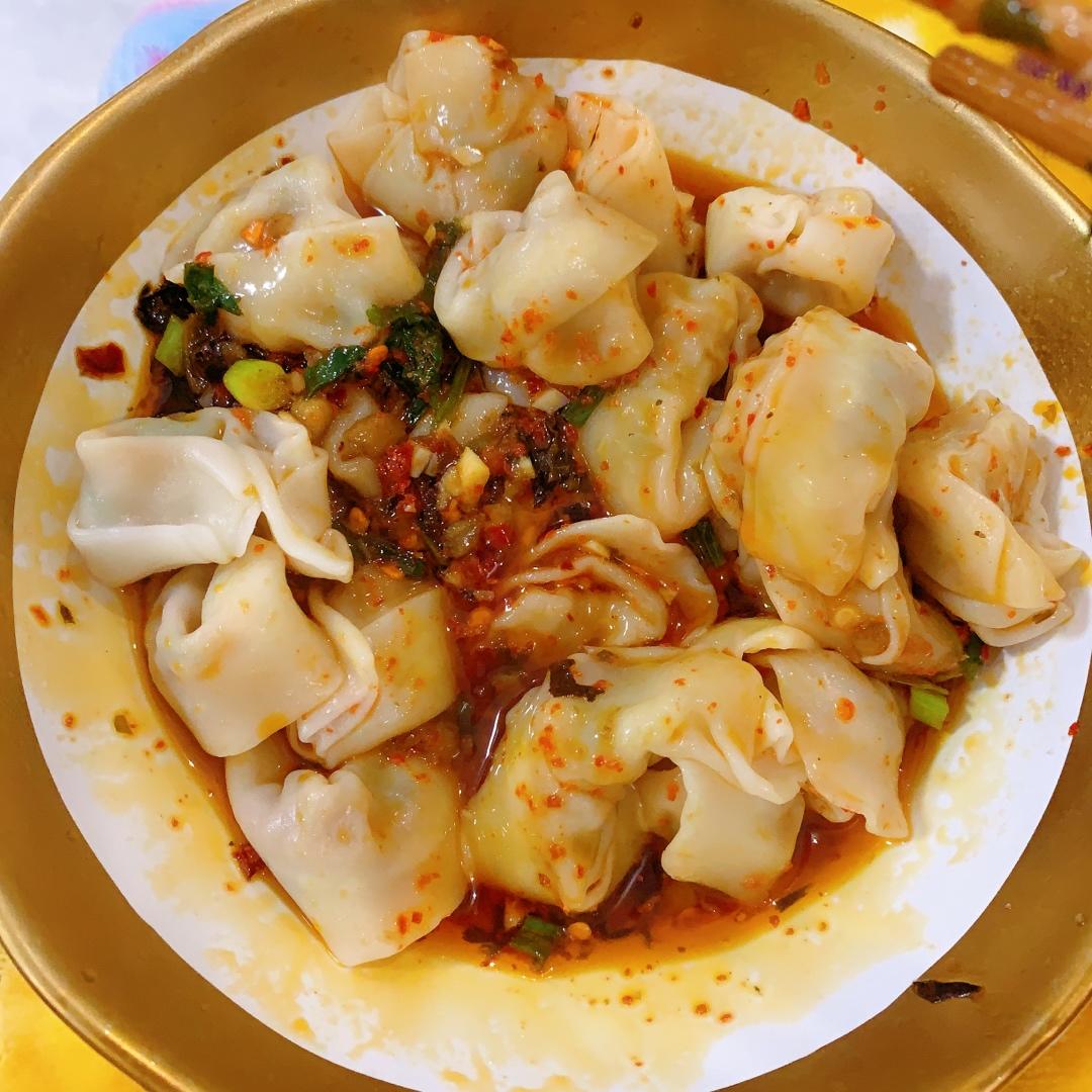 无敌麻辣好吃的干拌馄饨！